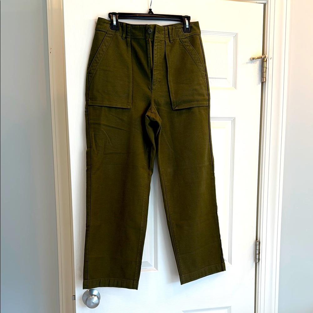 J. Crew Green Cargo Pants with Relaxed Fit